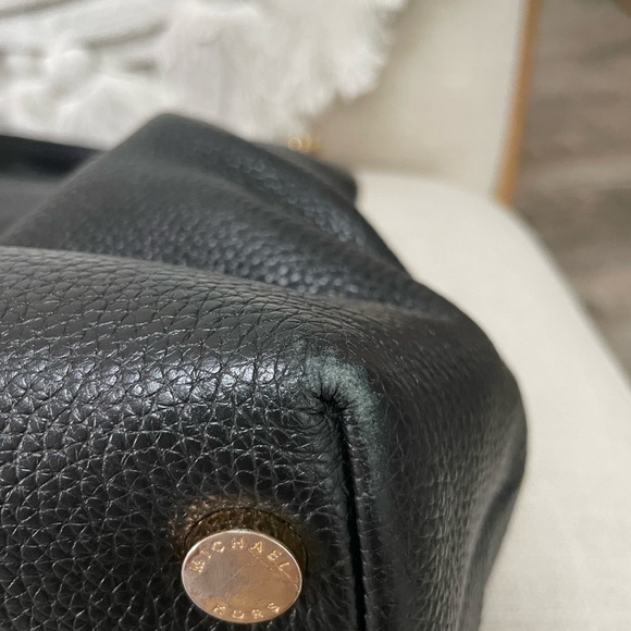 Michael Kors Jet Set Bag - Picture 11 of 16